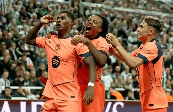 梅开二度，他是巴萨左路新倚仗