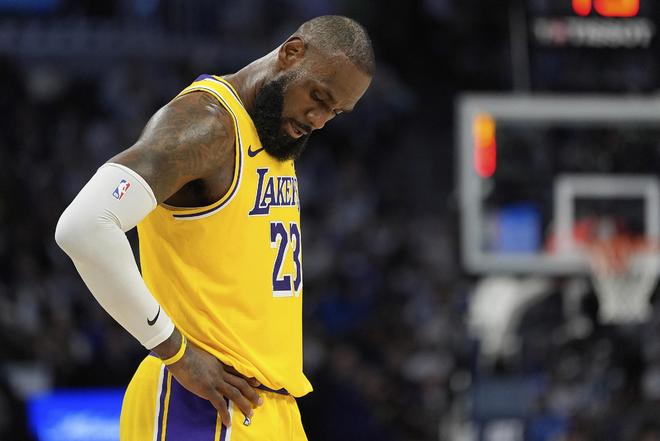 ESPN預(yù)測(cè)詹姆斯明年的去處：7人選擇湖人，5人選擇退役