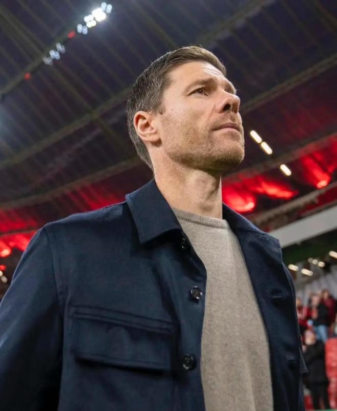 皇马继续布局购买新中卫：挖角BIG6遭遇阻力，他们转向拜仁主力