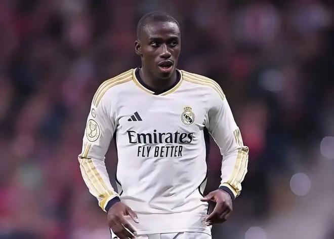 千万年薪加伤病缠身！皇马对左路飞翼失去耐心不改变或直接解约