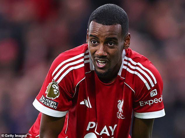 鲁尼：伊萨克缺乏完整的季前备战，他不配在埃基蒂克之前上场