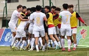 中甲重慶足球時隔1265天重返中超