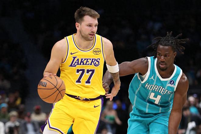 湖人2年1100萬淘到寶！恭喜詹姆斯，5大爭冠幫手一口氣全到位了