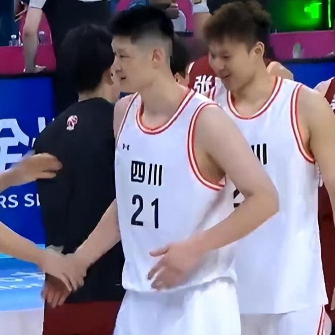 四川7780浙江無緣決賽球員評價(jià)：2人滿分，1人及格，6人崩盤