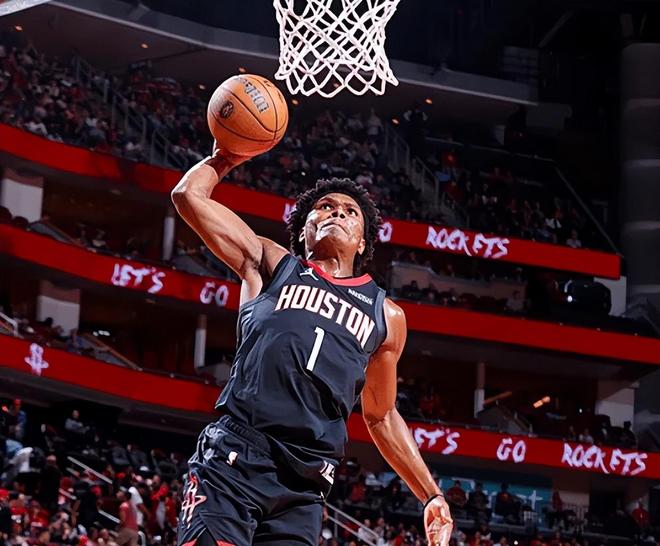 阿門17中6兩隱患明顯！三分拉胯影響突分殺傷，持球還一頓運！