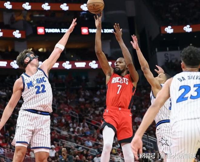 火箭展現兩大優勢，杜蘭特創3紀錄！申京存2隱患，烏度卡用人正確