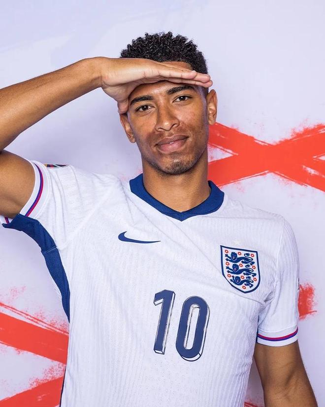 被换下时很不高兴：人才太多了，皇马主力先生被图赫尔“弃用”