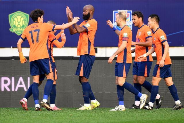 【2025中超总结之青岛海牛】求发展却成艰难保级