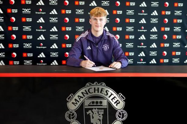 曼晚：查理哈迪先與曼聯(lián)簽獎學(xué)金協(xié)議，17歲時再簽職業(yè)合同