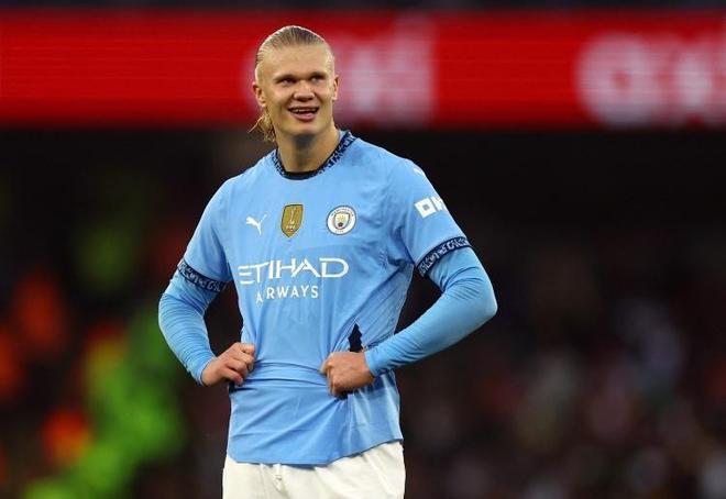 太瘋狂！哈蘭德追平梅西神跡，曼城橫掃水晶宮，英超爭冠格局生變