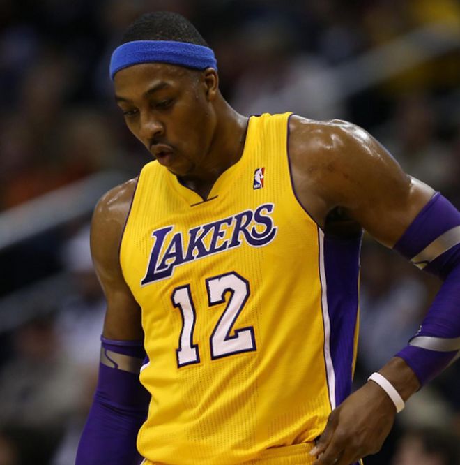 故意回避霍華德支持湖人園區(qū)冠軍，卻用錯對象，雙重打擊