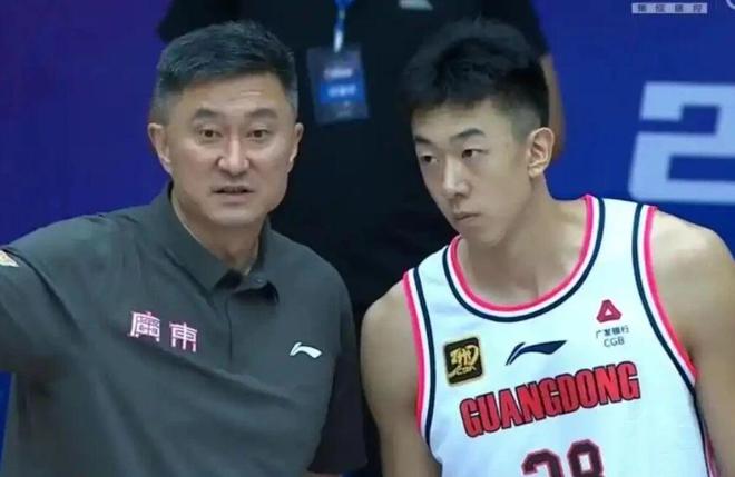 广东男篮又伤大将，辽宁男篮欲裁掉奥利弗，王哲林当面怼卢伟