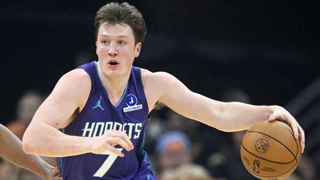 历史最快，黄蜂队新秀康克努佩尔投进职业生涯第100记三分球