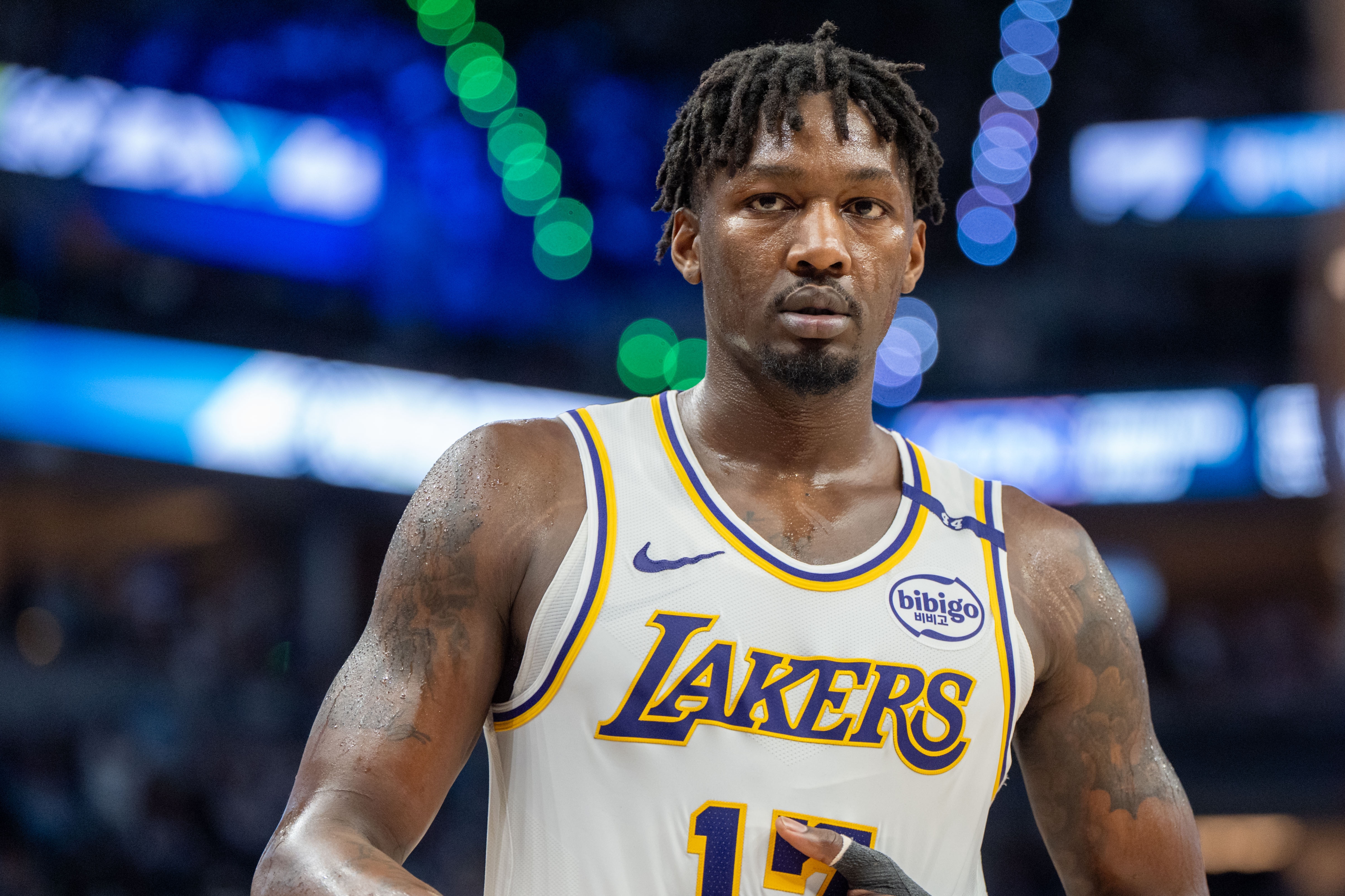 合格3D！NBA官推祝湖人前锋芬尼史密斯32岁生日快乐