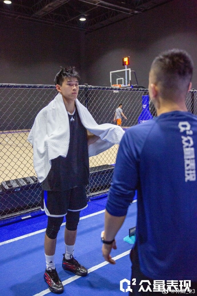 参加2025年NBA选秀！林葳晒照：追梦无所畏惧爱无止境