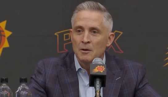 队记：太阳新GM承认自己晋升是靠关系没有NBA履历&总经理经验