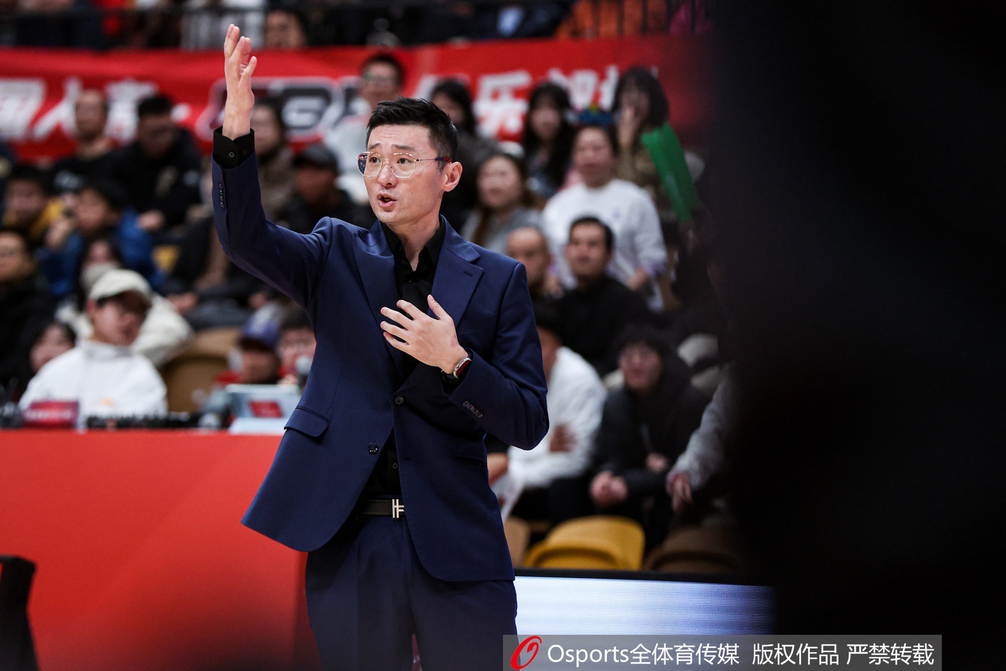轮番上阵杜锋&刘维伟都有戏新疆主帅刘炜将解说总决赛G3