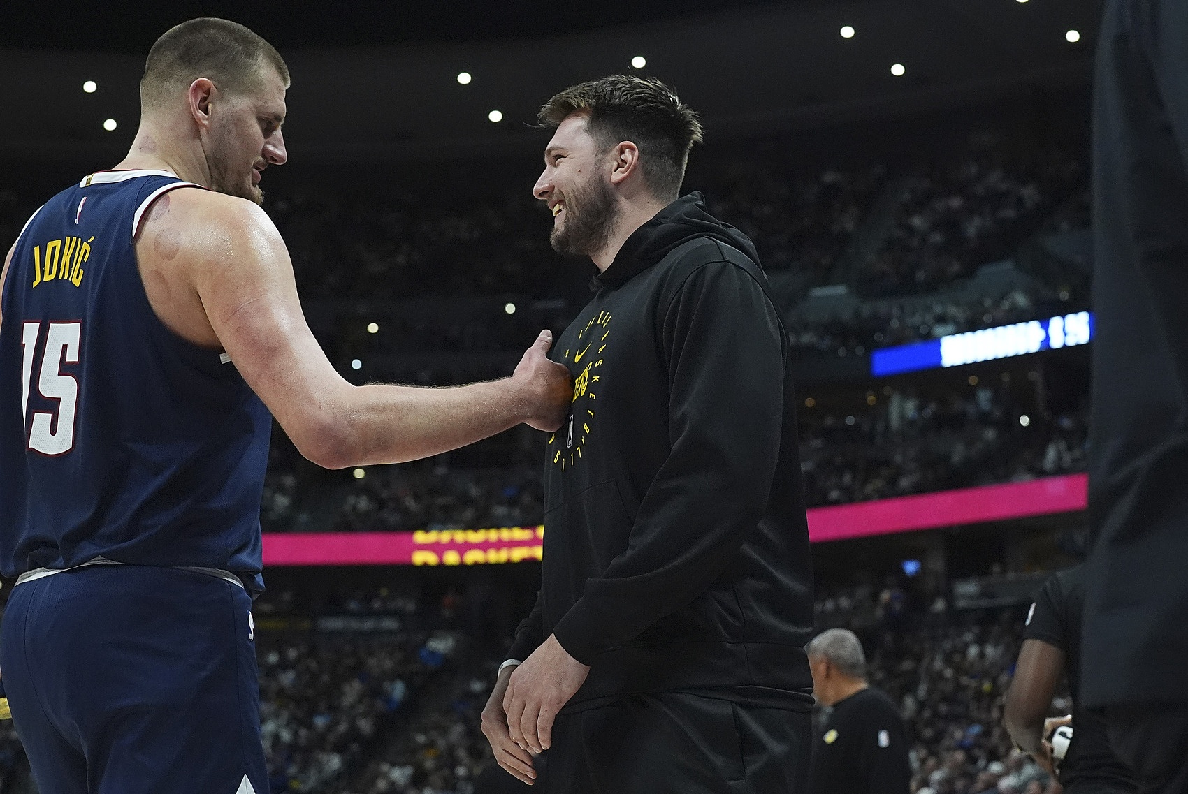 NBA现役最强三人郭艾伦：约基奇亚历山大最后想选东契奇